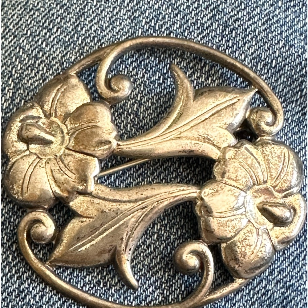 Lanz Sterling pin